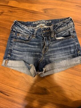 Women’s American Eagle Jean shorts
